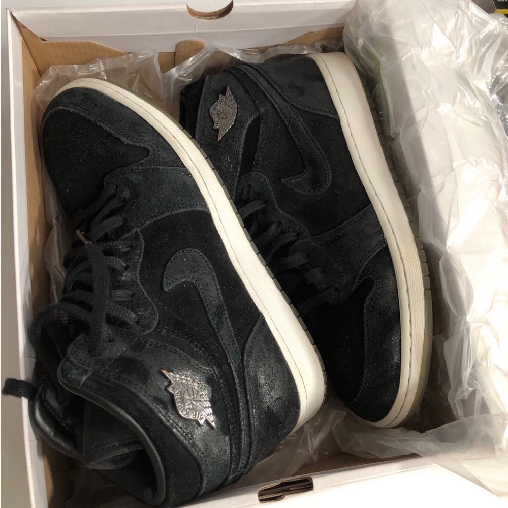 Nike air Jordan size 7y kids black and white glitter from 2016